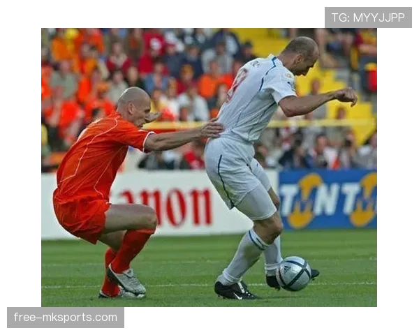 捷克国家队黄金一代余辉：传奇球员共同回忆历史荣耀与成就